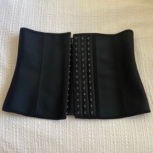 Black waist trainer